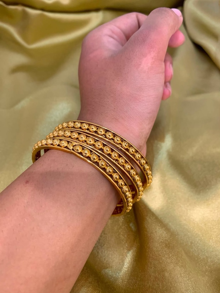 MINI BALL GOLD BANGLE