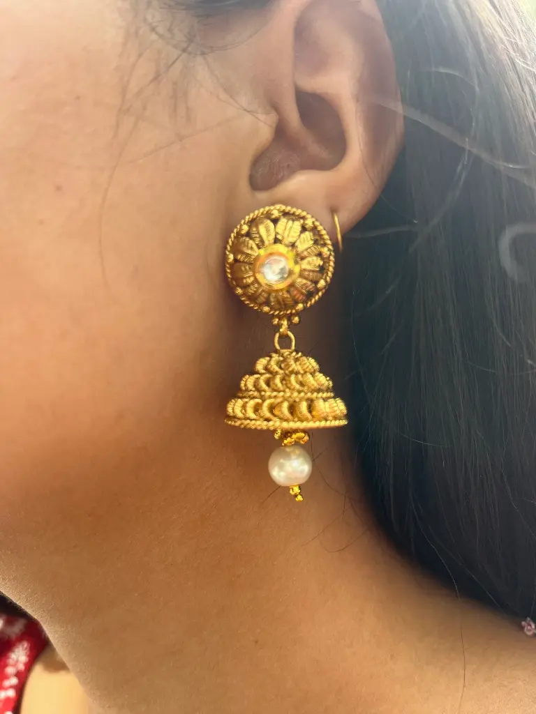 DANGLER EARRING