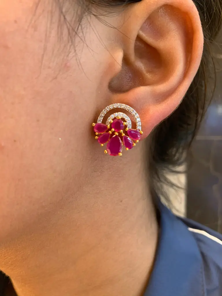 CRYSTAL PINK EARRING