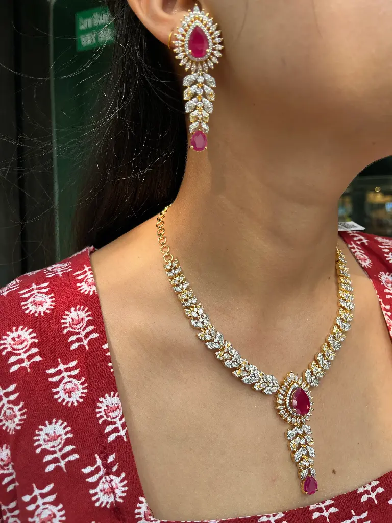 RED LAYERED NECKLACE SET