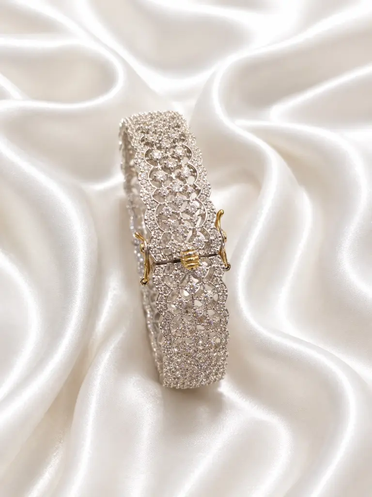 CRYSTAL FLORA BRACELET