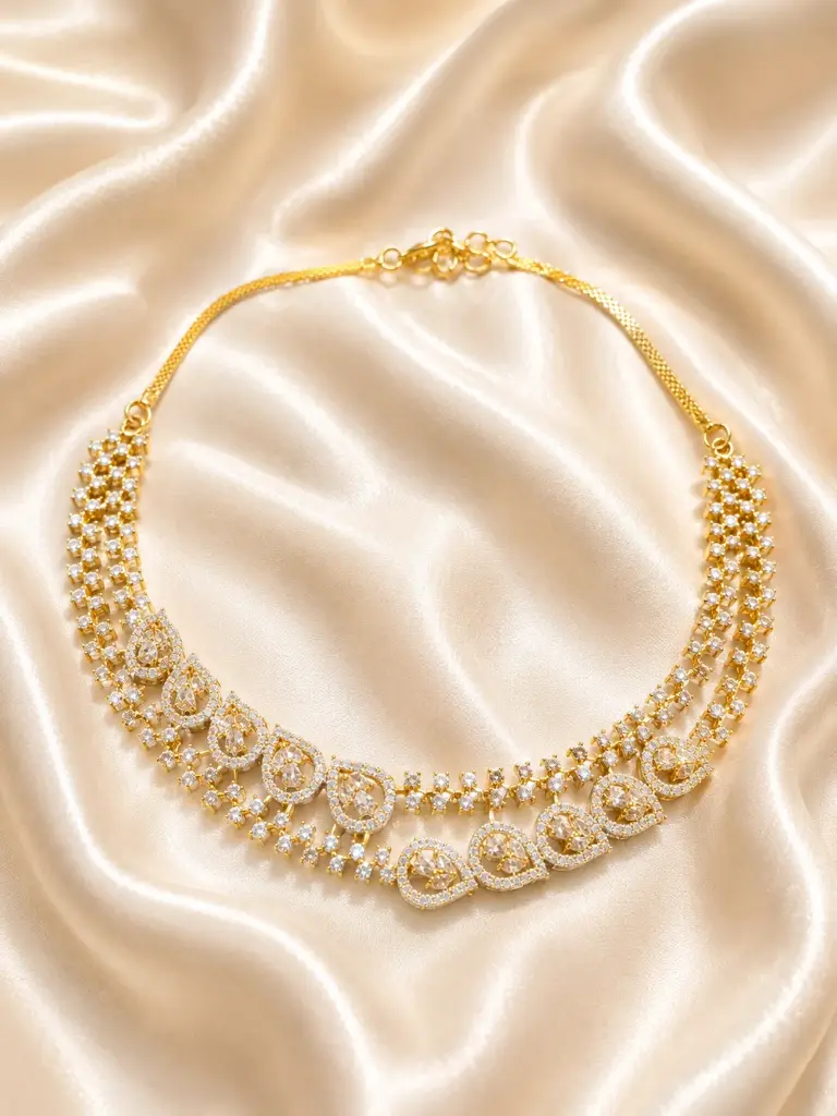 SHIMMRE AND STRAND NECKLACE